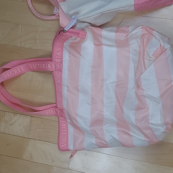 NWT Victoria Secret 2n1 insulated bag and tote bag - Picture 7 of 8